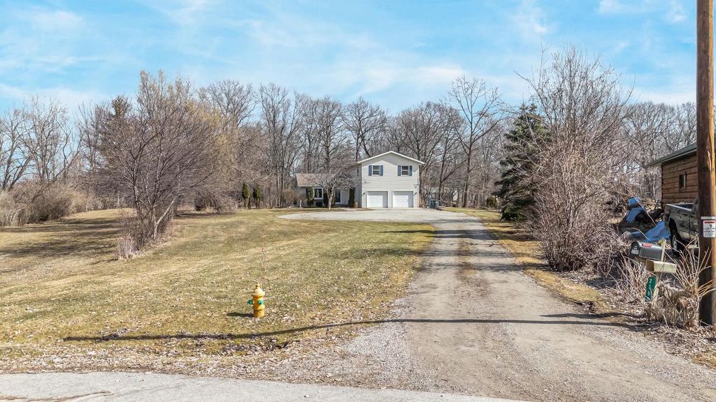 Photo of 2190 Carleton AVENUE, Appleton, WI 54915 (MLS # 50322129)
