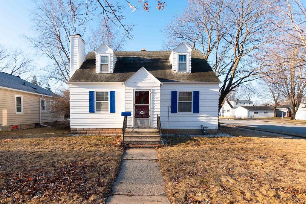 Photo of 943 Roscoe STREET, Green Bay, WI 54304 (MLS # 50322256)