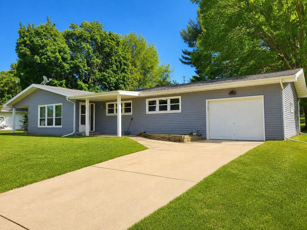 Photo of 223 E Wisconsin AVENUE, Monticello, WI 53570 (MLS # 2025038)