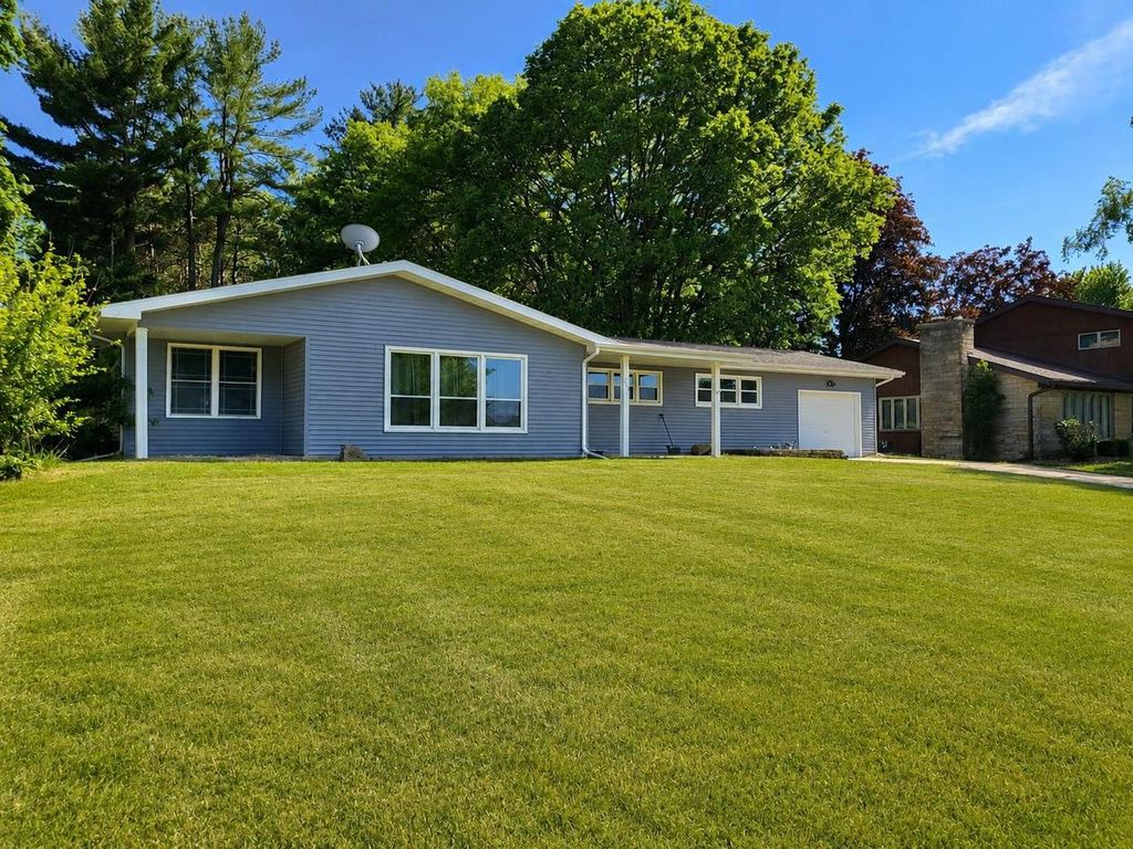 Photo of 223 E Wisconsin AVENUE, Monticello, WI 53570 (MLS # 2025038)