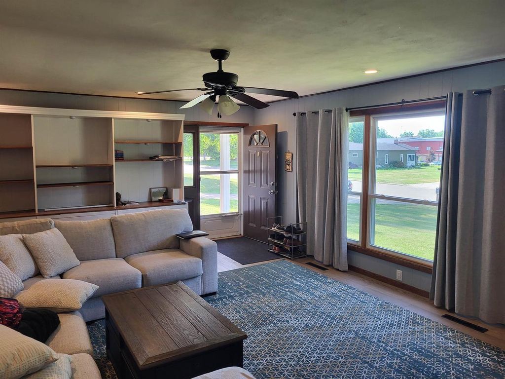 Photo of 223 E Wisconsin AVENUE, Monticello, WI 53570 (MLS # 2025038)