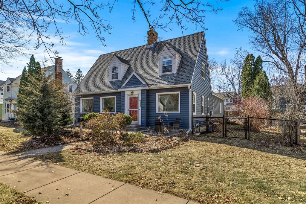 Photo of 1622 Frederic STREET, Eau Claire, WI 54701 (MLS # 1598831)