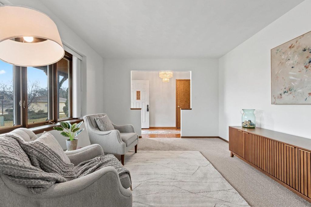 Photo of 36 Apache COURT, Appleton, WI 54911 (MLS # 50321331)