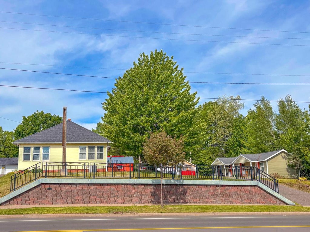 Photo of 914 S 4th Avenue South AVE, Park Falls, WI 54552 (MLS # 22603390)