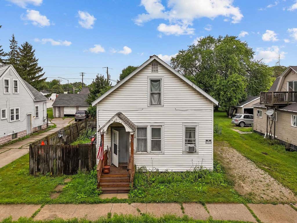 Photo of 610 11th AVENUE, Green Bay, WI 54303 (MLS # 50331515)