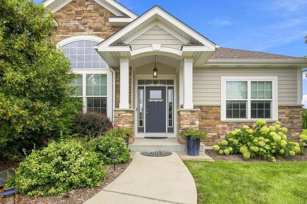 Photo of 4817 Copper Leaf BOULEVARD, Mount Pleasant, WI 53403 (MLS # 1976339)