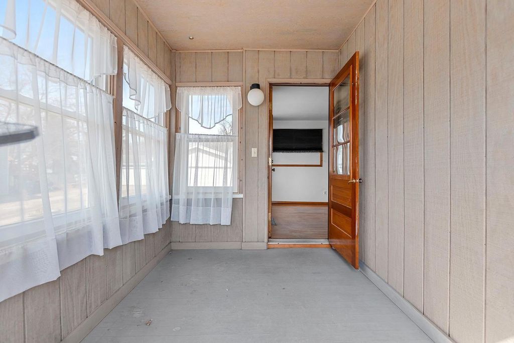 Photo of 1016 Otter AVENUE, Oshkosh, WI 54901 (MLS # 50322947)