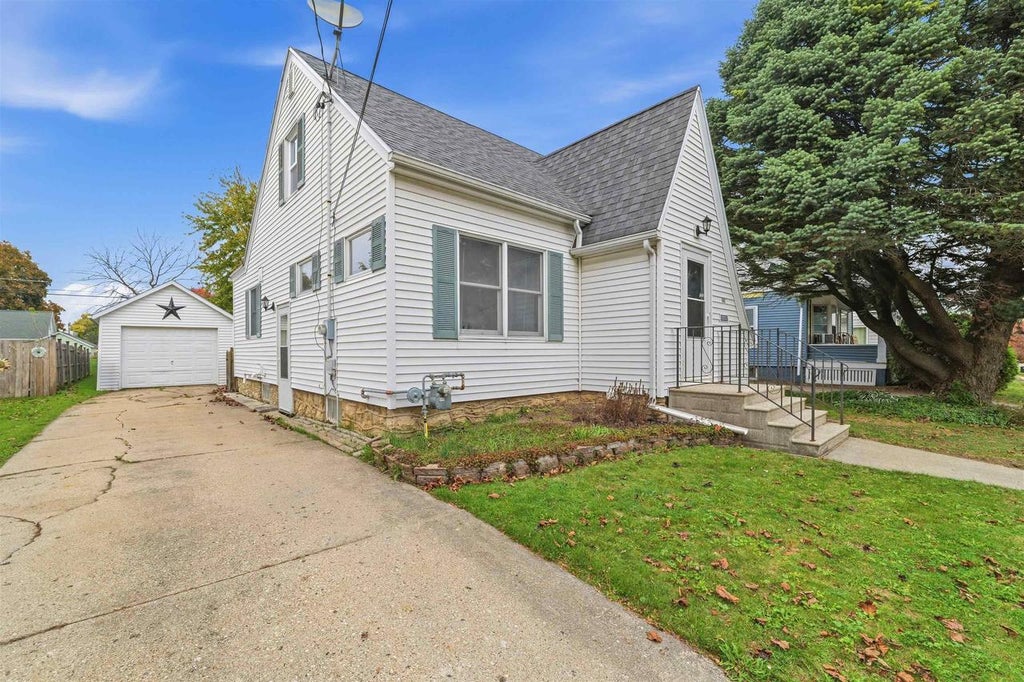 Photo of 112 Burchard STREET, Beaver Dam, WI 53916 (MLS # 2035542)
