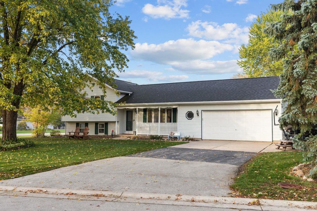 Photo of 1340 Harold DRIVE, Menasha, WI 54952 (MLS # 50334841)