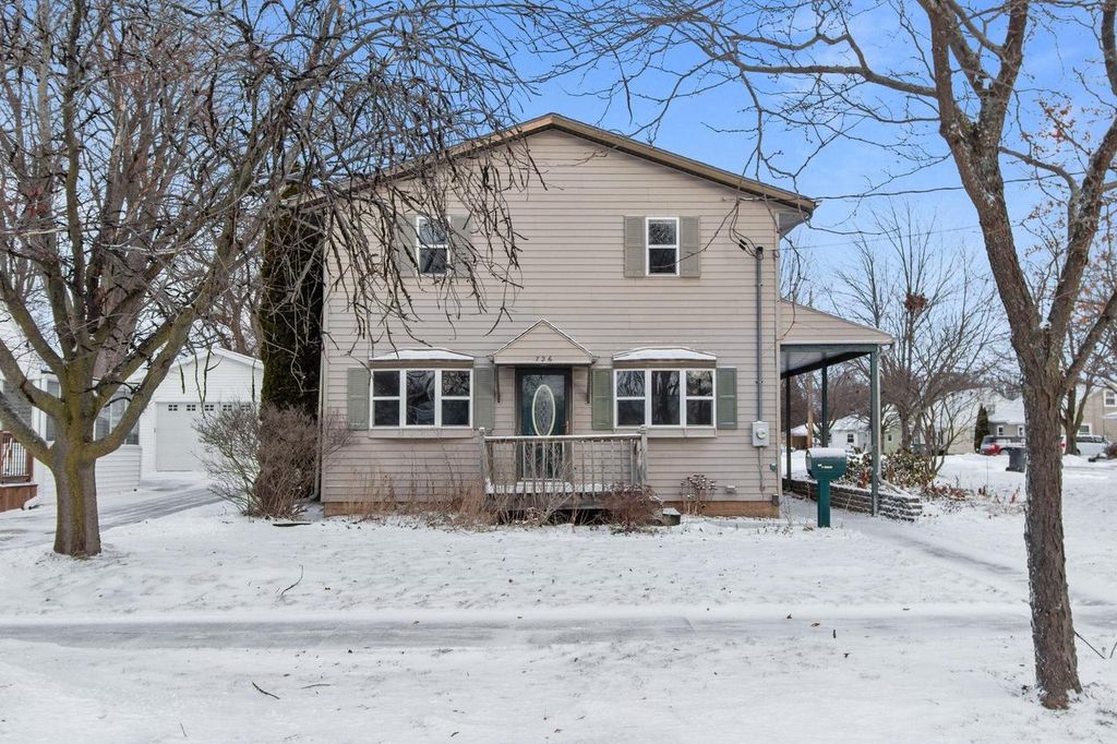 Photo of 726 E Lincoln AVENUE, Little Chute, WI 54140 (MLS # 50319457)