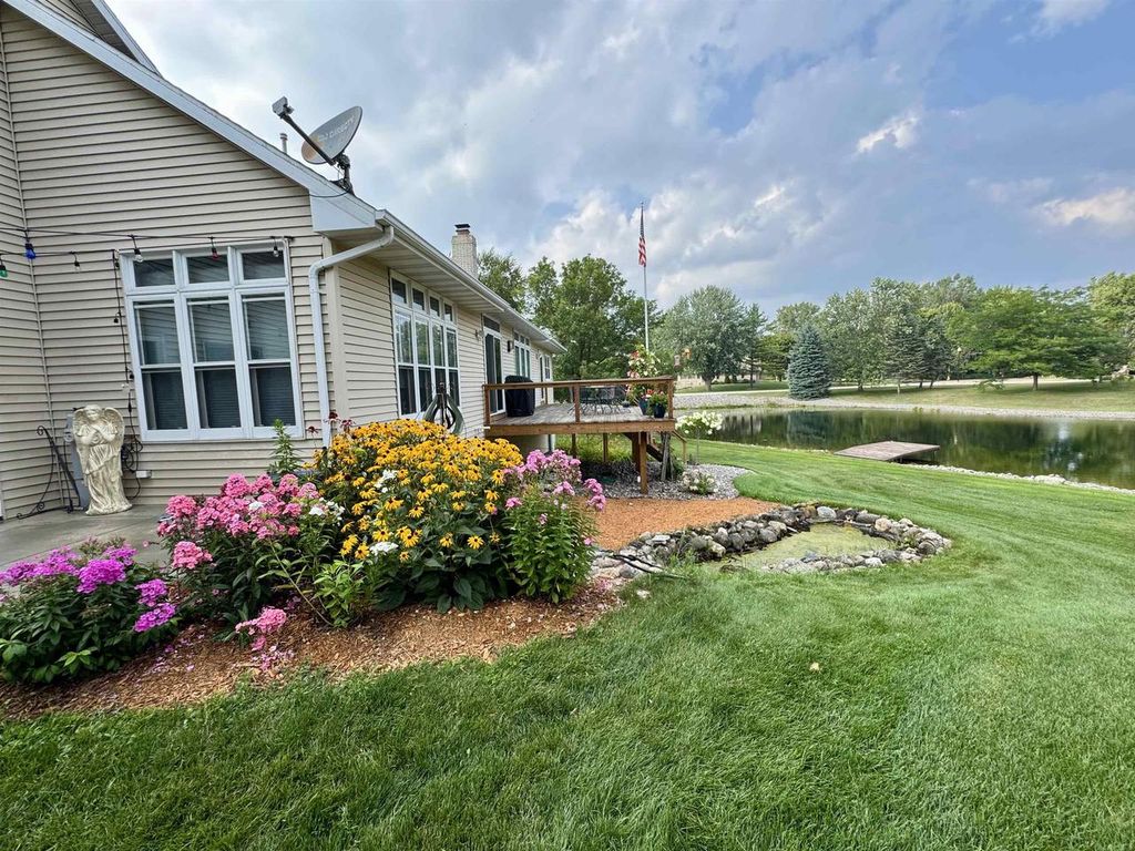 Photo of N4762 Bueno Vista COURT, Krakow, WI 54137 (MLS # 50318460)