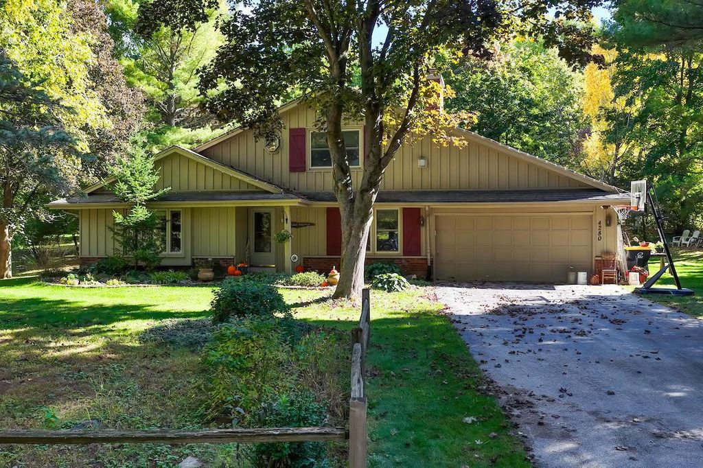 Photo of 4280 Ridge ROAD, Colgate, WI 53017 (MLS # 1954172)