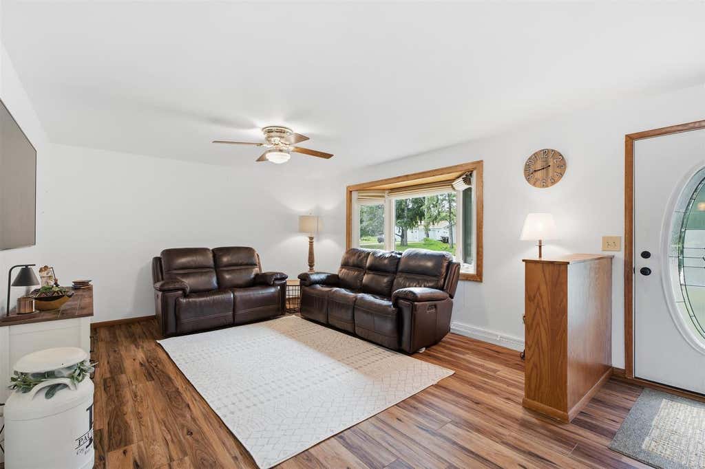 Photo of 3090 W 1st AVENUE, Appleton, WI 54914 (MLS # 50331326)
