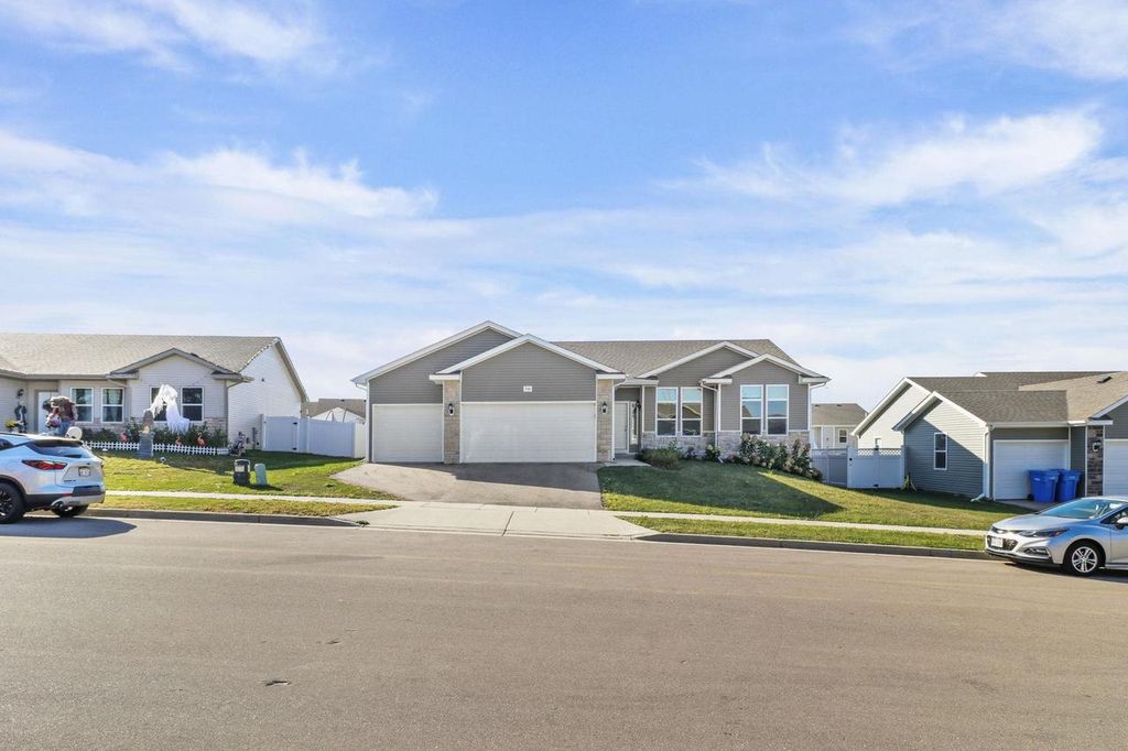 Photo of 932 Margarets WAY, Belleville, WI 53508 (MLS # 2009825)