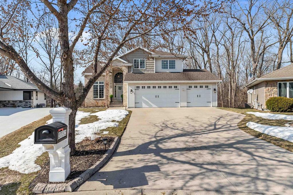 Photo of 2732 Independence COURT, Appleton, WI 54914 (MLS # 50322779)