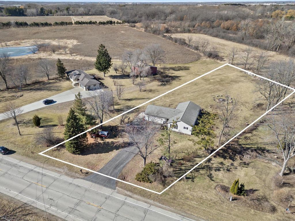 Photo of 5222 Springbrook ROAD, Pleasant Prairie, WI 53158 (MLS # 1951089)