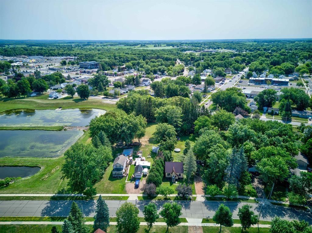 Photo of 702 N Chestnut Ave #611 &amp; 615 N Walnut, Marshfield, WI 54449 (MLS # 22601541)