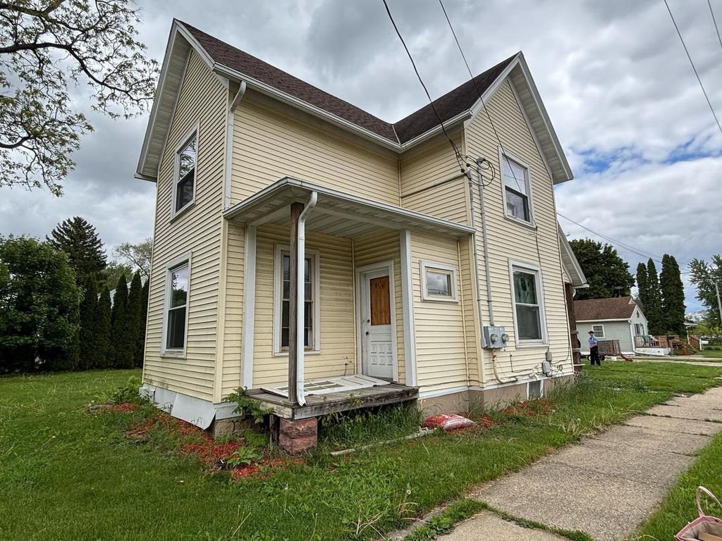 Photo of 1433 Gartland AVENUE, Janesville, WI 53548 (MLS # 2013993)