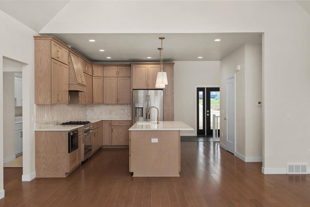 Photo of 204 Lakeview LANE, Beaver Dam, WI 53916 (MLS # 2010595)