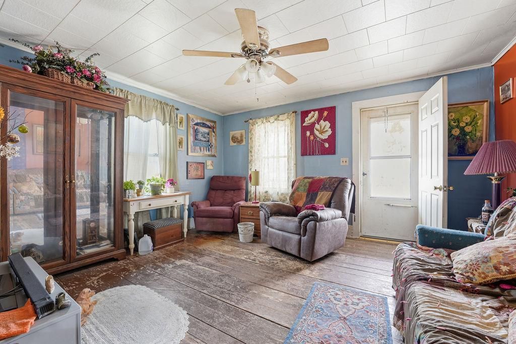 Photo of 353 W 18th AVENUE, Oshkosh, WI 54902 (MLS # 50322830)