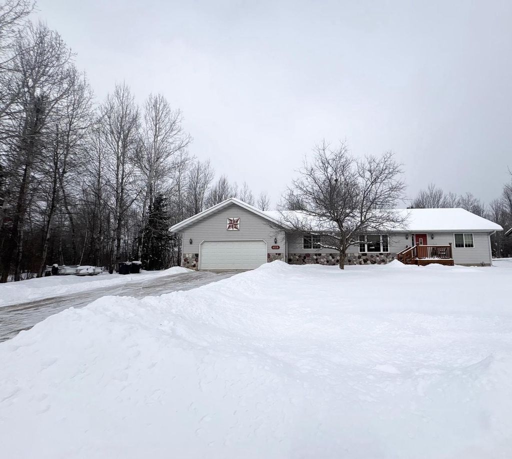 Photo of 418 Green Tree DRIVE, Prentice, WI 54556 (MLS # 22600414)