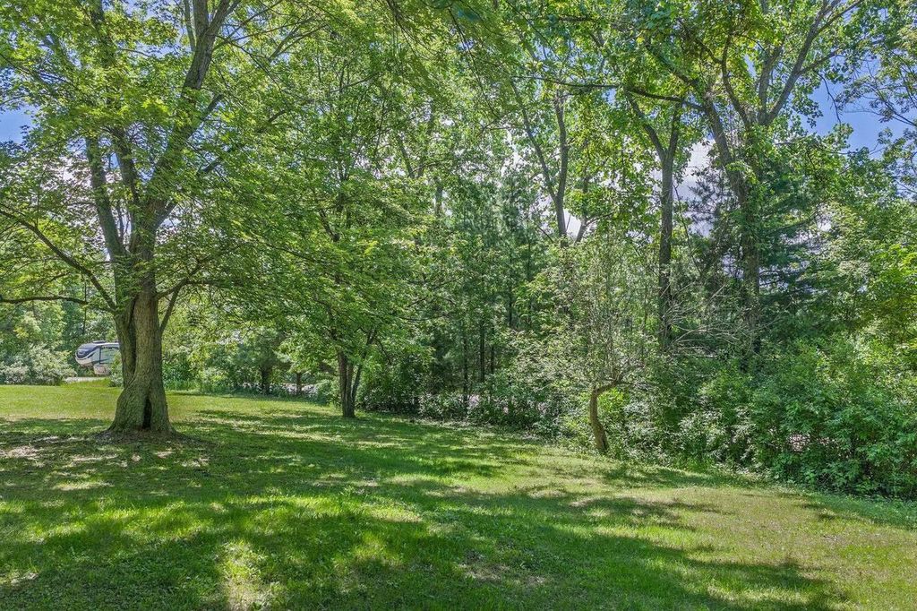 Photo of L13 Quail W Redstone DRIVE, La Valle, WI 53941 (MLS # 2026661)