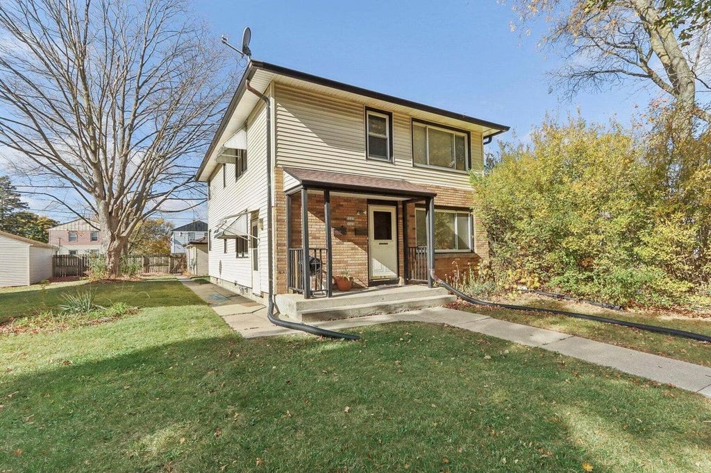 Photo of 5323 N 27th STREET #5325, Milwaukee, WI 53209 (MLS # 1980728)