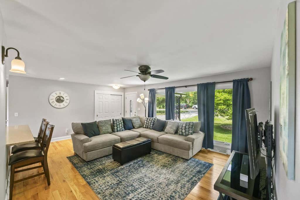 Photo of 1310 Sunnycrest DRIVE, Waukesha, WI 53186 (MLS # 1965672)