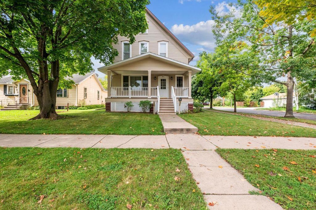 Photo of 801 9th Ave W Ave, Ashland, WI 54806 (MLS # 6122070)