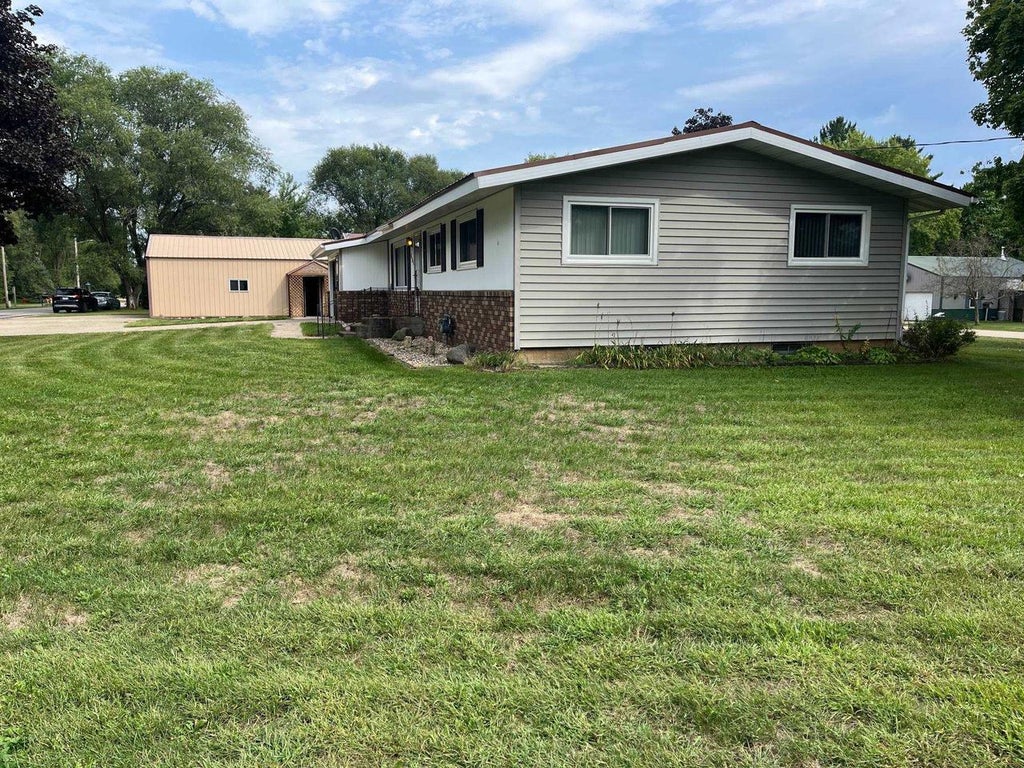 Photo of 601 Clyde STREET, Avoca, WI 53506 (MLS # 2031827)