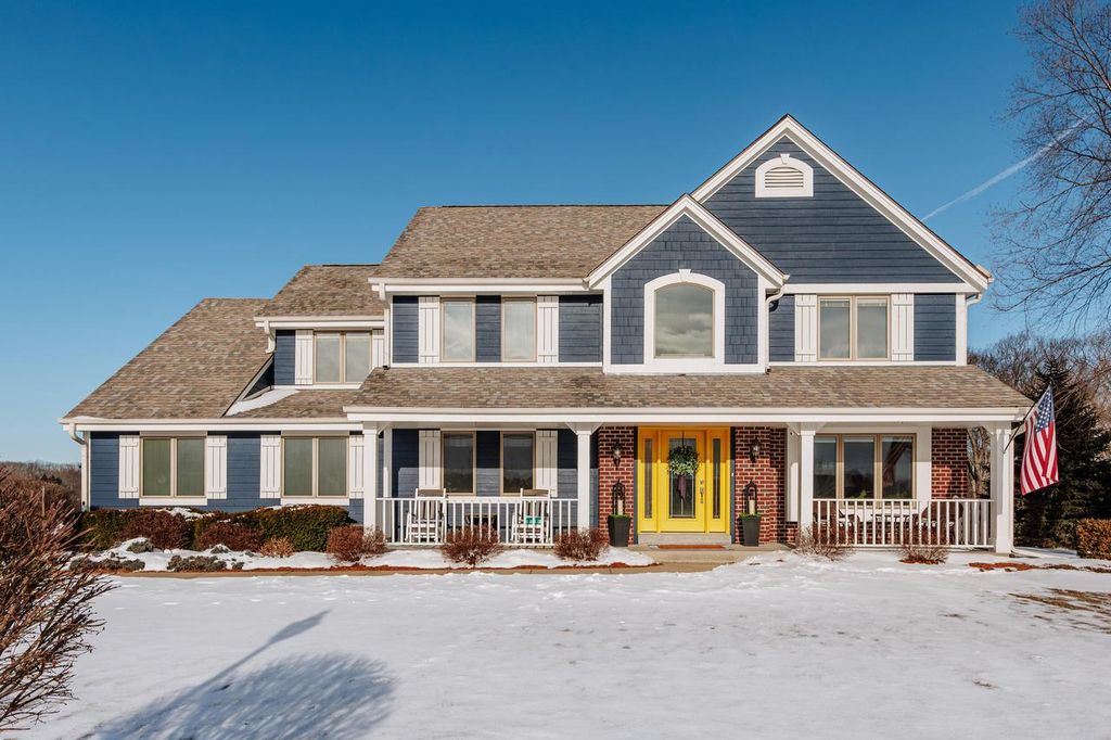 Photo of W239S6002 Chinook COURT, Waukesha, WI 53189 (MLS # 1951169)