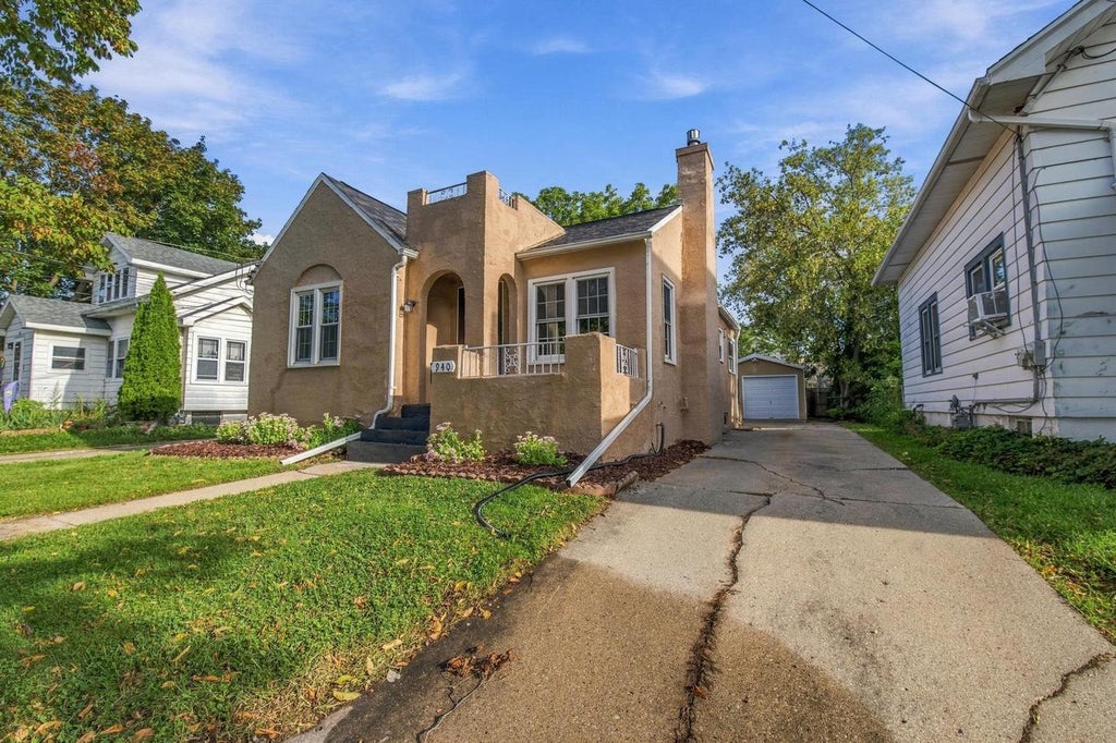Photo of 940 Christiana STREET, Green Bay, WI 54303 (MLS # 50333123)