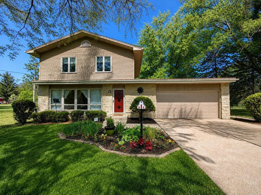 Photo of 237 N Kossuth STREET, Berlin, WI 54923 (MLS # 50326451)