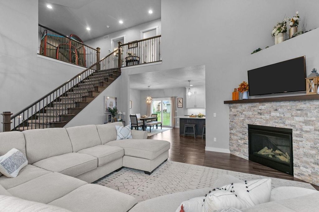 Photo of 2053 W Sugar COURT, Appleton, WI 54913 (MLS # 50316613)