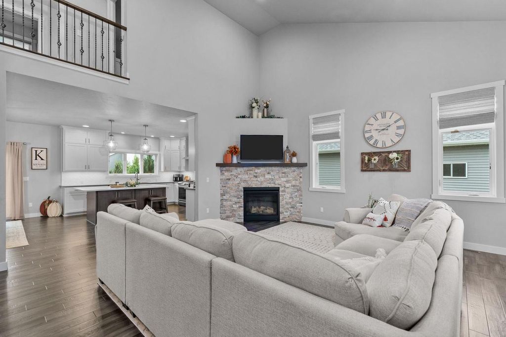 Photo of 2053 W Sugar COURT, Appleton, WI 54913 (MLS # 50316613)