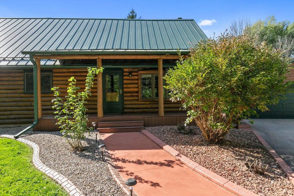 Photo of N3873 Anita Wieckert ROAD, Appleton, WI 54913 (MLS # 50316228)