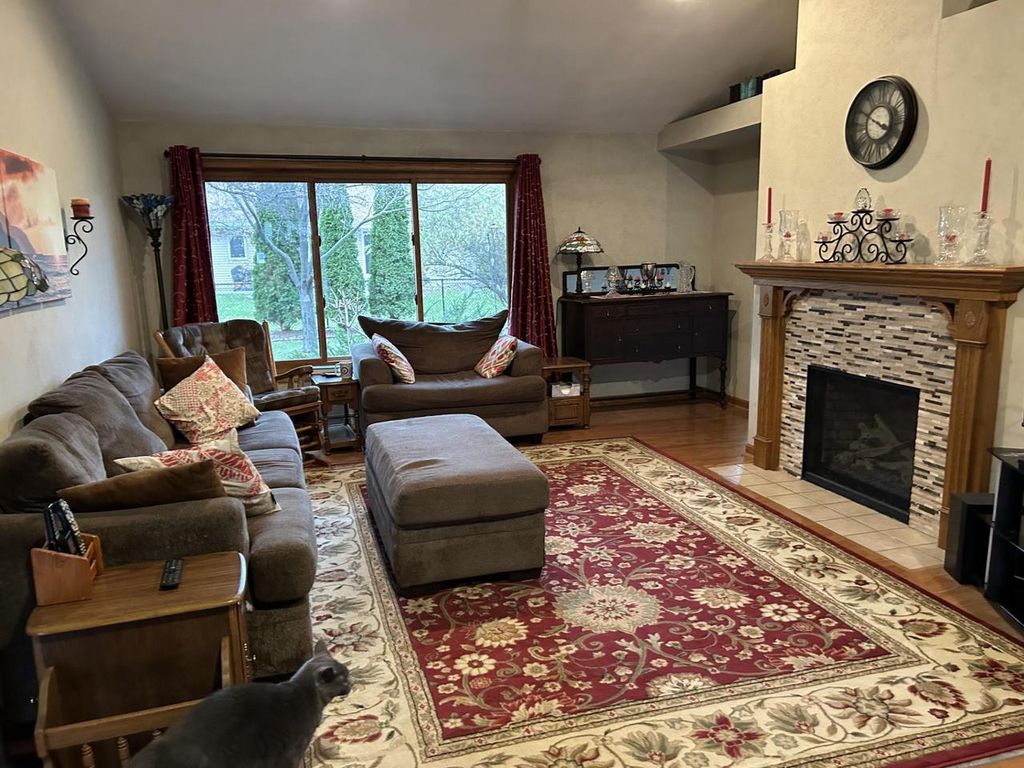 Photo of 1500 Geneva ROAD, Menasha, WI 54952 (MLS # 50318162)