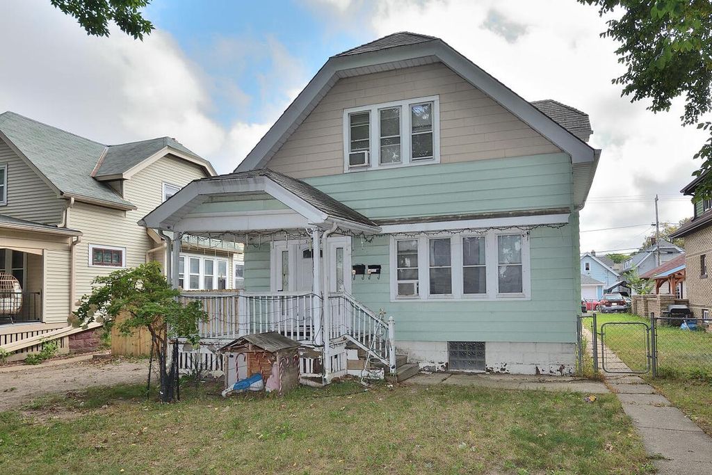 Photo of 2148 S 33rd STREET #A, Milwaukee, WI 53215 (MLS # 1950253)