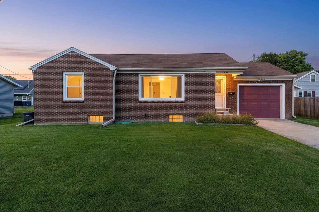 Photo of 916 1st STREET, Kewaunee, WI 54216 (MLS # 50330372)
