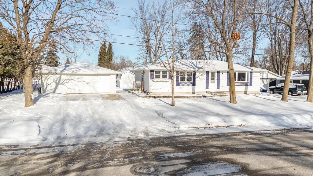 Photo of 800 Maple STREET, Winneconne, WI 54986 (MLS # 50319899)