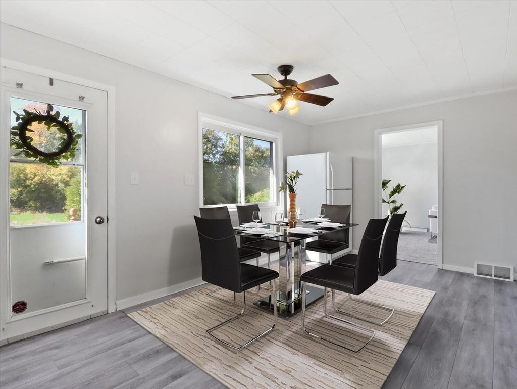 Photo of 1544 Roxbury WAY #205, Waukesha, WI 53186 (MLS # 1945146)