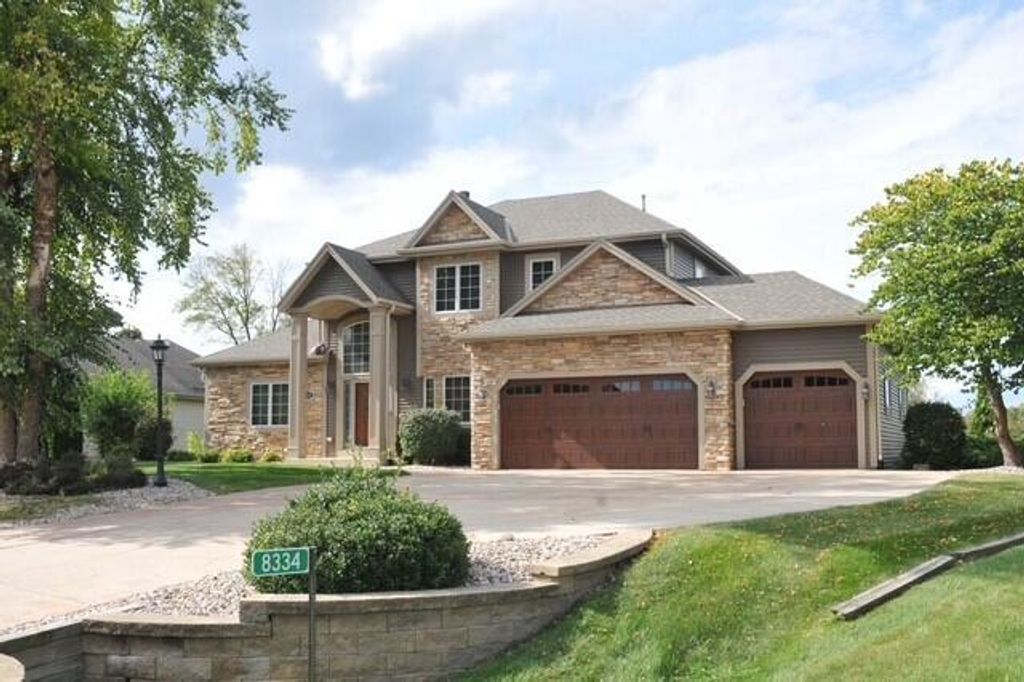 Photo of 8334 Virginia CIRCLE, Waterford, WI 53185 (MLS # 1939630)