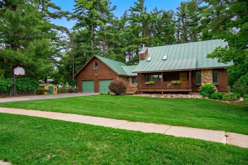 Photo of 1107 7th STREET, Reedsburg, WI 53959 (MLS # 2027310)