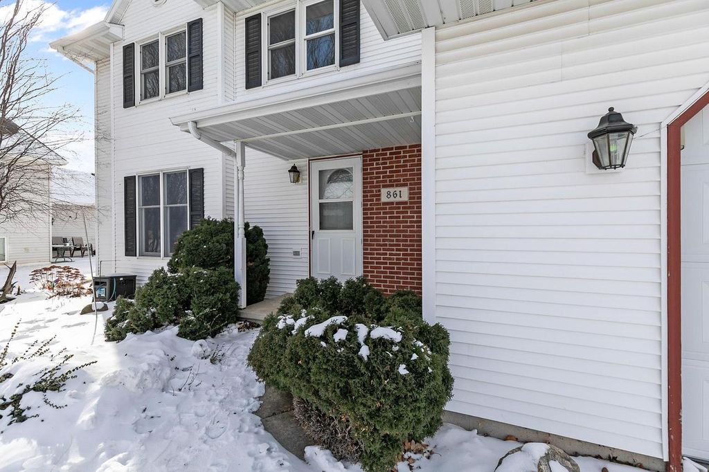 Photo of 861 Carissa COURT, Omro, WI 54963 (MLS # 50320637)