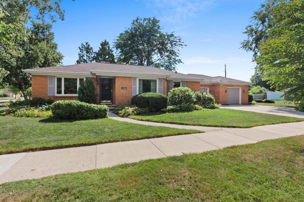 Photo of 1862 Melon AVENUE, Green Bay, WI 54302 (MLS # 50331995)