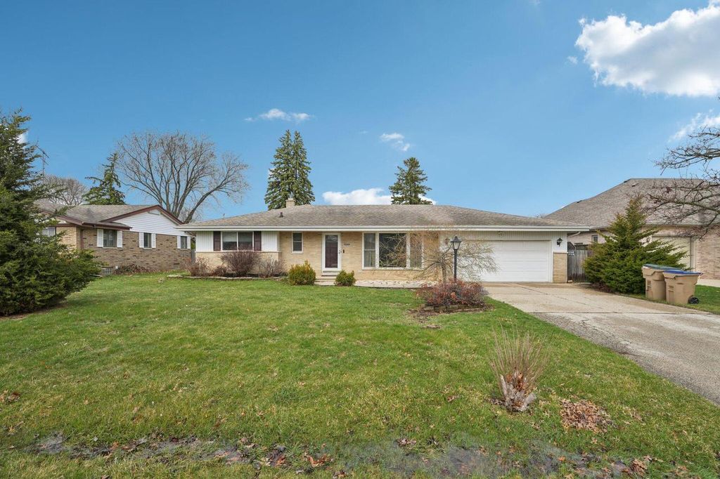 Photo of 4004 86th PLACE, Kenosha, WI 53142 (MLS # 1956163)