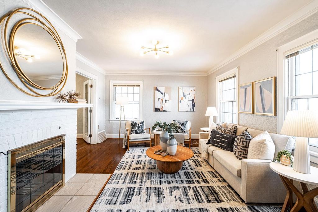 Photo of 4616 N Larkin STREET, Whitefish Bay, WI 53211 (MLS # 1944114)