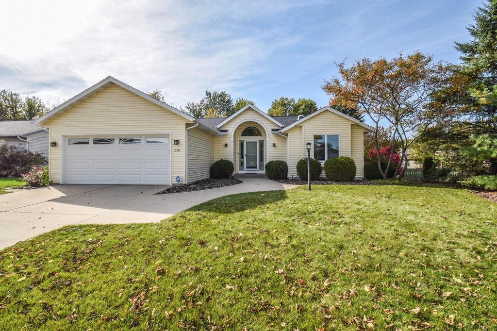 Photo of 2356 Brookstone LANE, Waukesha, WI 53188 (MLS # 1984749)
