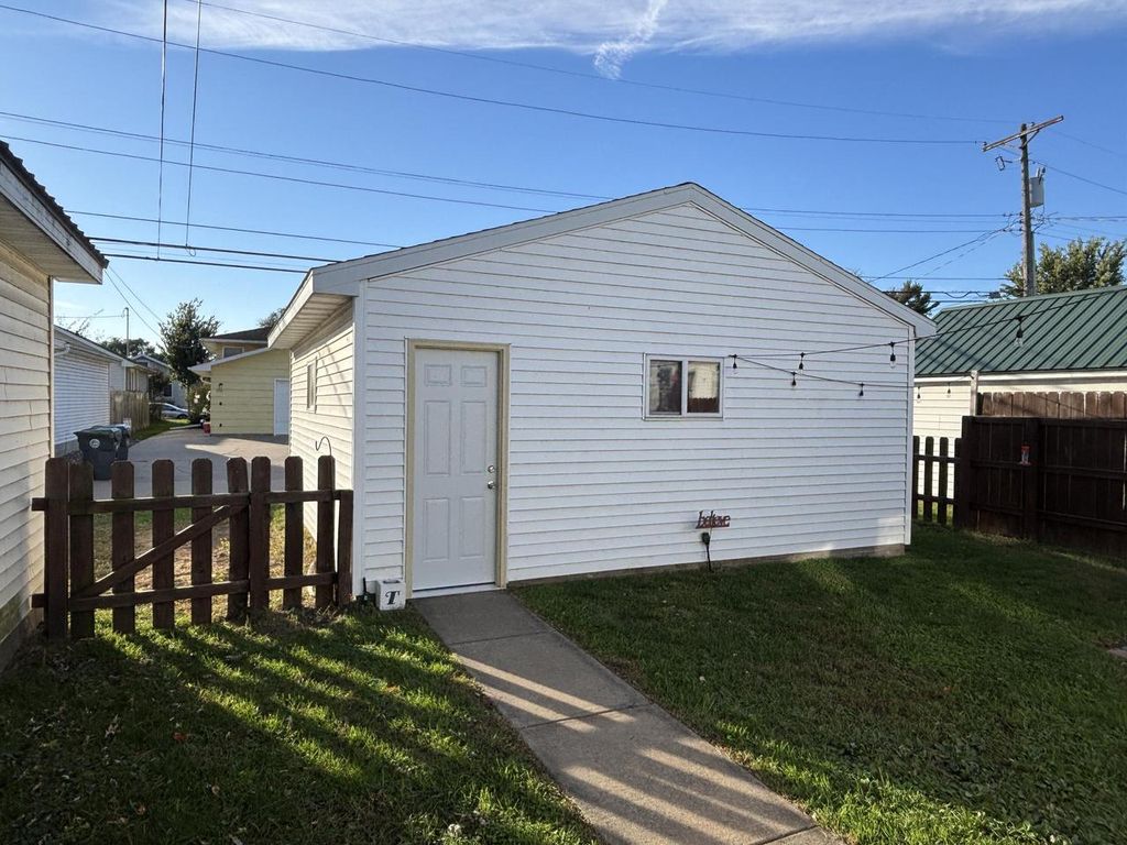 Photo of 767 Losey BOULEVARD NORTH BOULEVARD N, La Crosse, WI 54601 (MLS # 1939250)
