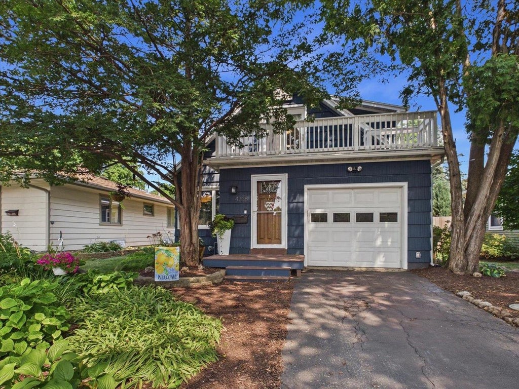 Photo of 4238 Warwick WAY, Madison, WI 53711 (MLS # 2029169)